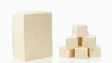 Tofu. Společně s výrobky ze sóji tofu obsahuje fytoestrogeny, které mohou podobně jako lékořice způsobit pokles testosteronu, a tím i sexuální touhy. Zdravou večeři si tak raději dejte, pokud neplánujete žhavý večer. Tofu. Společně s výrobky ze sóji tofu obsahuje fytoestrogeny, které mohou podobně jako lékořice způsobit pokles testosteronu, a tím i sexuální touhy. Zdravou večeři si tak raději dejte, pokud neplánujete žhavý večer.