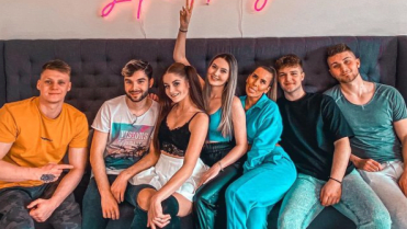 Influenceři a první den reality show LIKE HOUSE. Influenceři a první den reality show LIKE HOUSE.