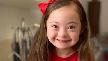4letá dívka s Downovým syndromem pózuje jako modelka 7 4letá dívka s Downovým syndromem pózuje jako modelka 7