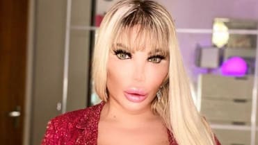 Ken se nechává předělat na Barbie 3 Ken se nechává předělat na Barbie 3