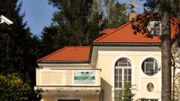 Vila v Jevanech má podivný osud Vila v Jevanech má podivný osud