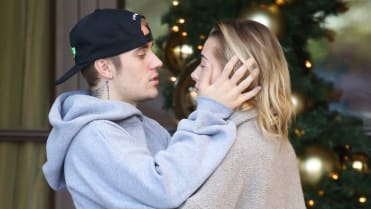 Manželka Hailey Bieber je pro Justina velkou oporou. Manželka Hailey Bieber je pro Justina velkou oporou.