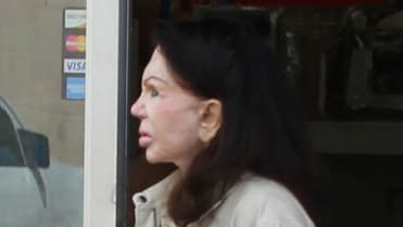 Jackie Stallone (92), i takhle to může dopadnout, když to přeženete s plastikami - Obrázek 7 Jackie Stallone (92), i takhle to může dopadnout, když to přeženete s plastikami - Obrázek 7