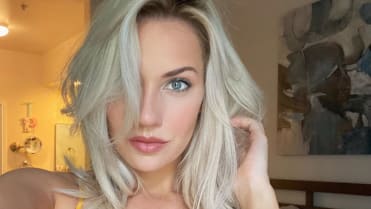 Paige Spiranac to sekne na trávníku i mimo něj Paige Spiranac to sekne na trávníku i mimo něj