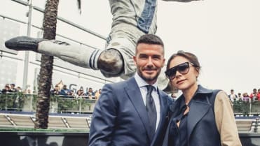 David Beckham a socha prank 5 David Beckham a socha prank 5