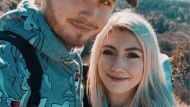 Rapper Earth a bývalý youtuber Denis Kubík se svou partnerkou Denny Polákovou. Rapper Earth a bývalý youtuber Denis Kubík se svou partnerkou Denny Polákovou.