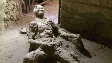 Masturbující chlápek v Pompejích - Obrázek 1 Masturbující chlápek v Pompejích - Obrázek 1