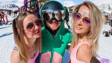 Takhle se řádí na Alpine Bikini festivalu Takhle se řádí na Alpine Bikini festivalu