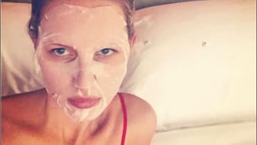 A je tu jedna česká kráska! Topmodelka Karolína Kurková ví, jak o sebe pečovat. A je tu jedna česká kráska! Topmodelka Karolína Kurková ví, jak o sebe pečovat.