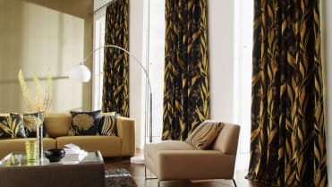 Elegantní hnědá se zlatou Elegantní hnědá se zlatou