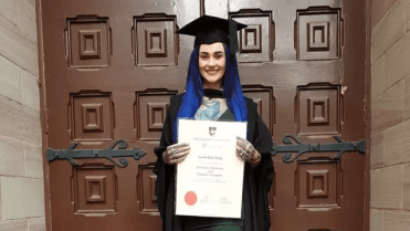 Potetovaná žena pracuje jako doktorka 6 Potetovaná žena pracuje jako doktorka 6