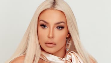 Tana Mongreau (22) Tana Mongreau (22)