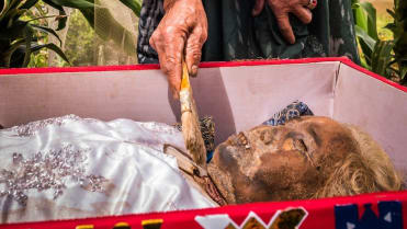 Morbidní rituál s mrtvými 8 Morbidní rituál s mrtvými 8
