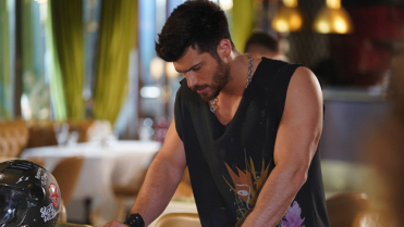Can Yaman v exkluzivním seriálu Recept na lásku (Bay Yanlis) Can Yaman v exkluzivním seriálu Recept na lásku (Bay Yanlis)