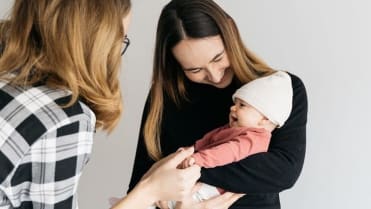 Youtuberka Nicole Ehrenbergerová se sestrou Lucií a její dcerou. Youtuberka Nicole Ehrenbergerová se sestrou Lucií a její dcerou.