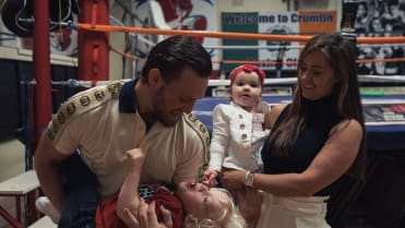 Conor McGregor a Dee Devlin se budou brát Conor McGregor a Dee Devlin se budou brát