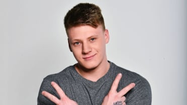 Datlův nejlepší kamarád Jenis. Datlův nejlepší kamarád Jenis.