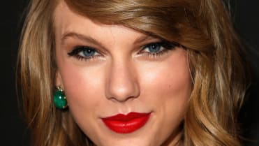 Taylor Swift (28) Taylor Swift (28)