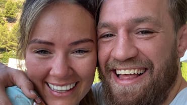 Conor McGregor a Dee Devlin se budou brát Conor McGregor a Dee Devlin se budou brát