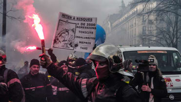 Hasiči protestovali za vyšší plat Hasiči protestovali za vyšší plat
