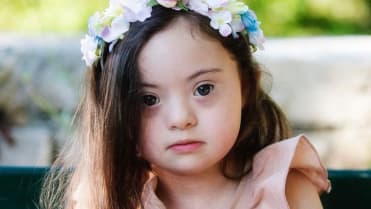 4letá dívka s Downovým syndromem pózuje jako modelka 8 4letá dívka s Downovým syndromem pózuje jako modelka 8