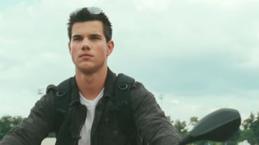 Ve snímku Bez dechu se snažilo studio udělat z Lautnera velkou akční hvězdu Ve snímku Bez dechu se snažilo studio udělat z Lautnera velkou akční hvězdu