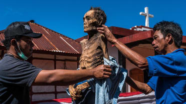 Morbidní rituál s mrtvými 6 Morbidní rituál s mrtvými 6