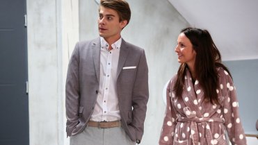 Janek chce odjet na dovolenou. A Denisa s ním Janek chce odjet na dovolenou. A Denisa s ním