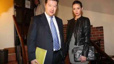 Tomio Okamura se svou krásnou přítelkyní Monikou Tomio Okamura se svou krásnou přítelkyní Monikou