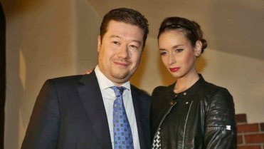 Tomio Okamura se svou krásnou přítelkyní Monikou Tomio Okamura se svou krásnou přítelkyní Monikou