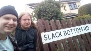 Dva bratři cestují po Velké Británii Dva bratři cestují po Velké Británii