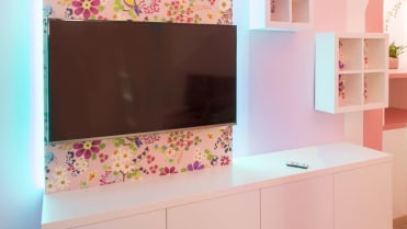 Televize je podsvícená Televize je podsvícená