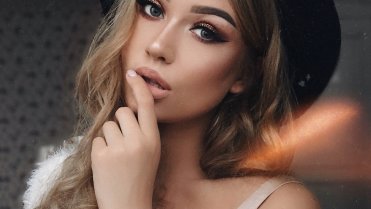 Monika Falčik 1 6 Monika Falčik 1 6