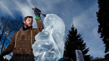 Ledové sochy ve Špindlerově mlýně - Obrázek 1 Ledové sochy ve Špindlerově mlýně - Obrázek 1