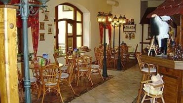 Podle dostupných informací je dnes podnik jako restaurace uzavřen. V rozhovorech majitel pan Vinař sdělil, že díky pořadu Ano, šéfe! zkrachoval Podle dostupných informací je dnes podnik jako restaurace uzavřen. V rozhovorech majitel pan Vinař sdělil, že díky pořadu Ano, šéfe! zkrachoval