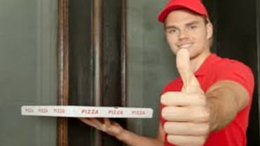 Poslíček s pizzou, který nikdy nečeká jiné dýško než pořádný sex Poslíček s pizzou, který nikdy nečeká jiné dýško než pořádný sex