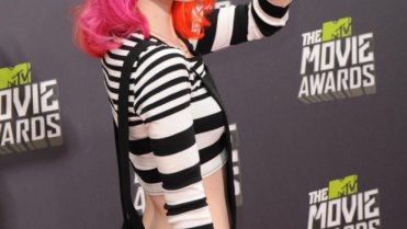 Hayley Williams je zpěvačka skupiny skupiny Paramore Hayley Williams je zpěvačka skupiny skupiny Paramore