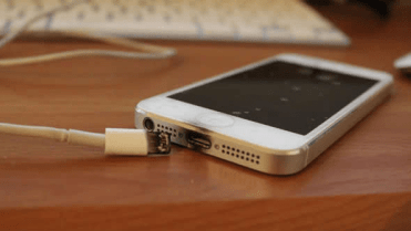 Uškvařený telefon ještě nic není. Uškvařený telefon ještě nic není.