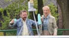 Karel Zima a Petra Hřebíčková v hlavních rolích filmu Štěstí je krásná věc. Karel Zima a Petra Hřebíčková v hlavních rolích filmu Štěstí je krásná věc.