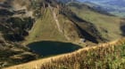 Horské jezero Wildsee leží jen kousek pod vrcholem Henne ve výšce 1 847 metrů Horské jezero Wildsee leží jen kousek pod vrcholem Henne ve výšce 1 847 metrů