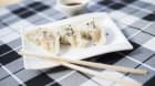 Gyoza jsou plněné knedlíčky, nebo spíš taštičky, které můžete samozřejmě naplnit vším, co vás napadne. Gyoza jsou plněné knedlíčky, nebo spíš taštičky, které můžete samozřejmě naplnit vším, co vás napadne.