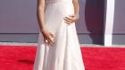 Kelly Rowland čeká dítě na přelomu září října. Kelly Rowland čeká dítě na přelomu září října.