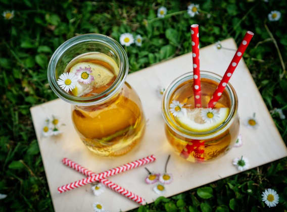 Domácí sedmikráskový sirup Domácí sedmikráskový sirup
