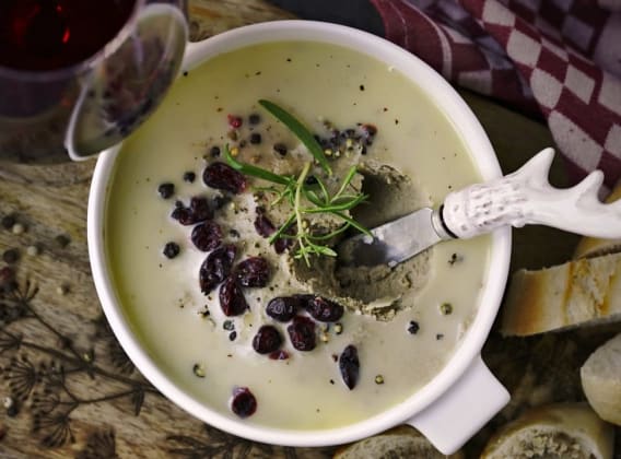 Domácí kachní paštika s uzeným bůčkem Domácí kachní paštika s uzeným bůčkem
