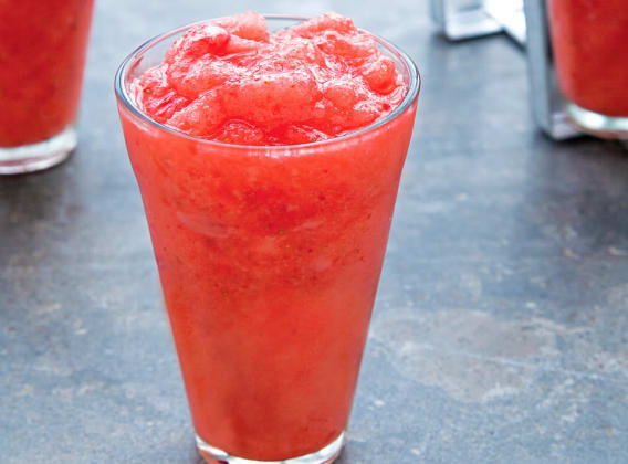 Jahodová ledová tříšť s limonádou Jahodová ledová tříšť s limonádou