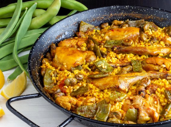 Paella valenciana – autentický recept, který můžete vyzkoušet doma Paella valenciana – autentický recept, který můžete vyzkoušet doma