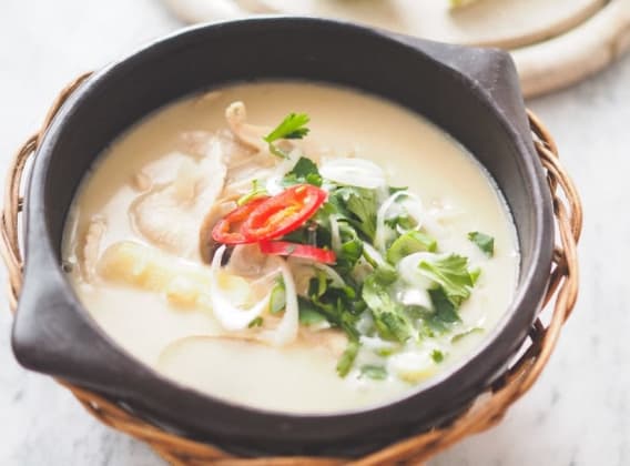 Polévka Tom Kha Gai Polévka Tom Kha Gai