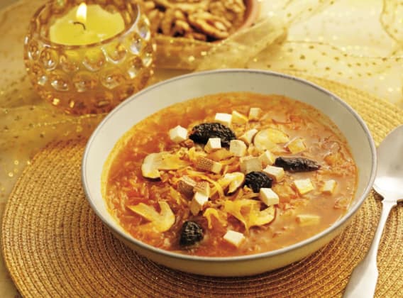 Veganská zelňačka s uzeným tofu Veganská zelňačka s uzeným tofu