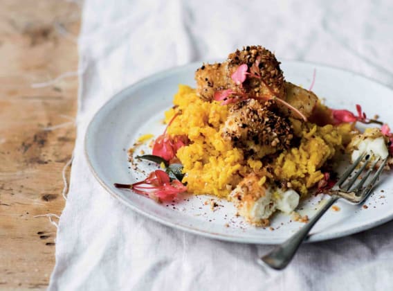 Žlutá rýže s kokosovým halloumi Žlutá rýže s kokosovým halloumi