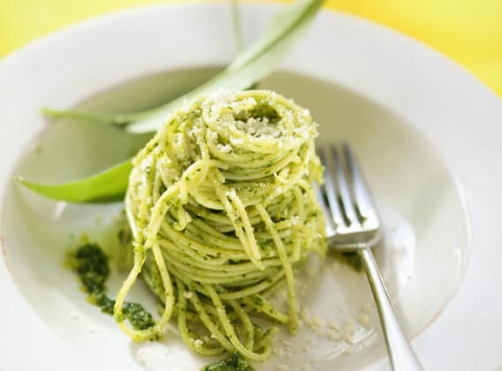 Rychlé pesto z medvědího česneku Rychlé pesto z medvědího česneku